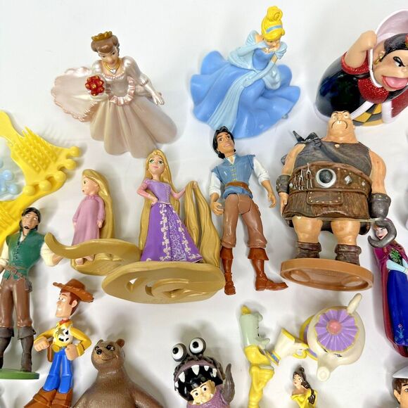 Disney Toy Box Lot 30+ Figures Cake Topper Snow White Cinderella Frozen Princess - Picture 6 of 13